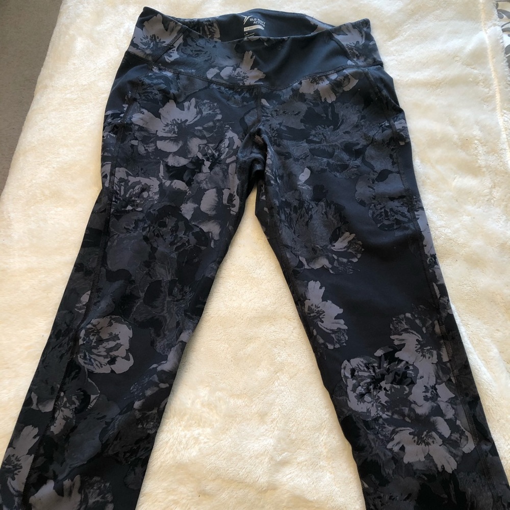 Old Navy Women’s Floral Leggings